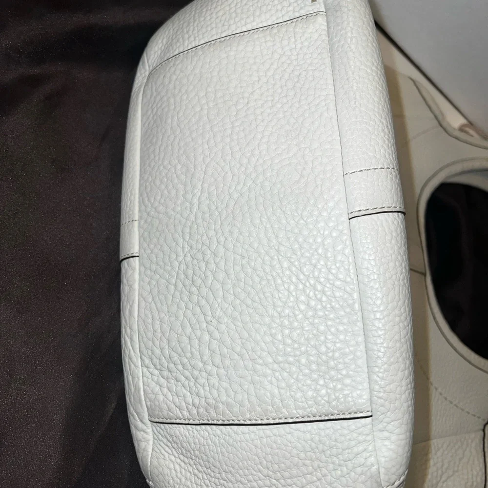SOLD! COACH PEBBLED LEATHER BAG - Picture 7 of 8